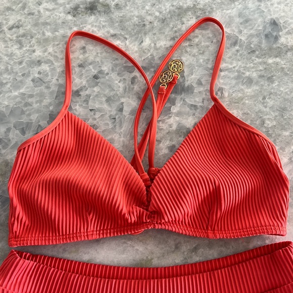 Luli Fama bikini set - Picture 3 of 10